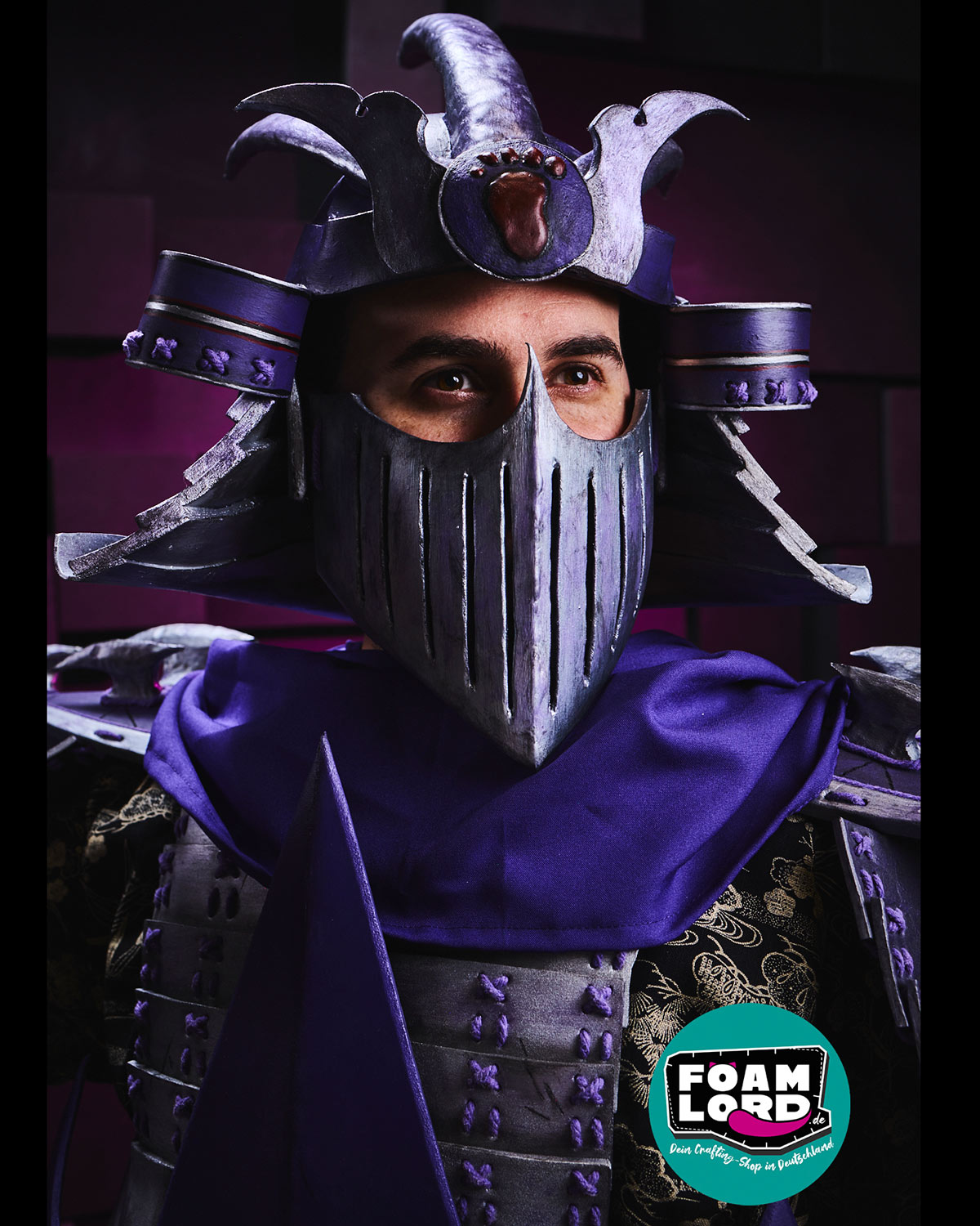 Ujio the Turtle Samurai als Shredder Cosplay
